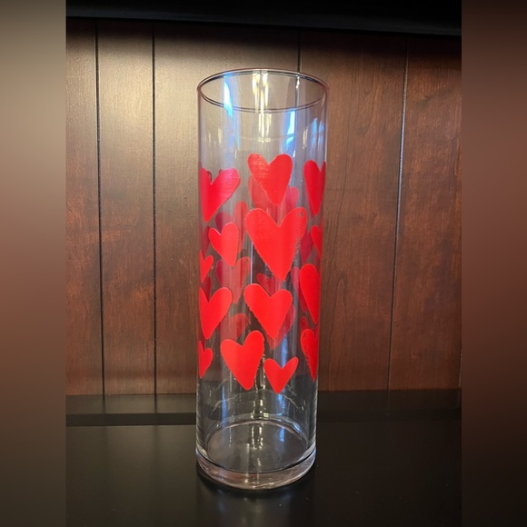 Valentine’s Decor Bundle - 8 Pieces - Picture 10 of 15